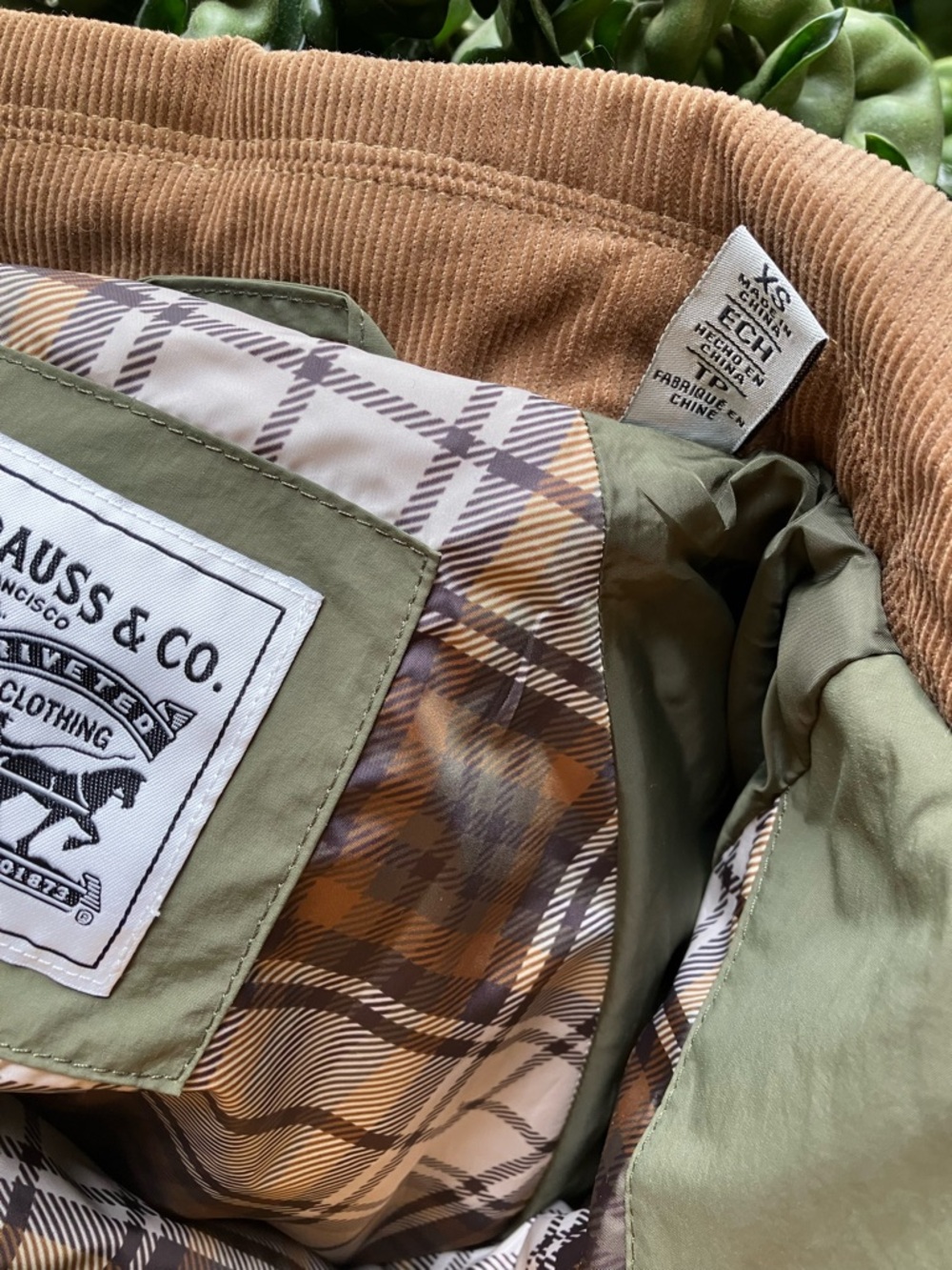 New w/ Tags Levi's Women's Olive Diamond Quilted Jacket Work Jacket Size XS - Picture 10 of 12
